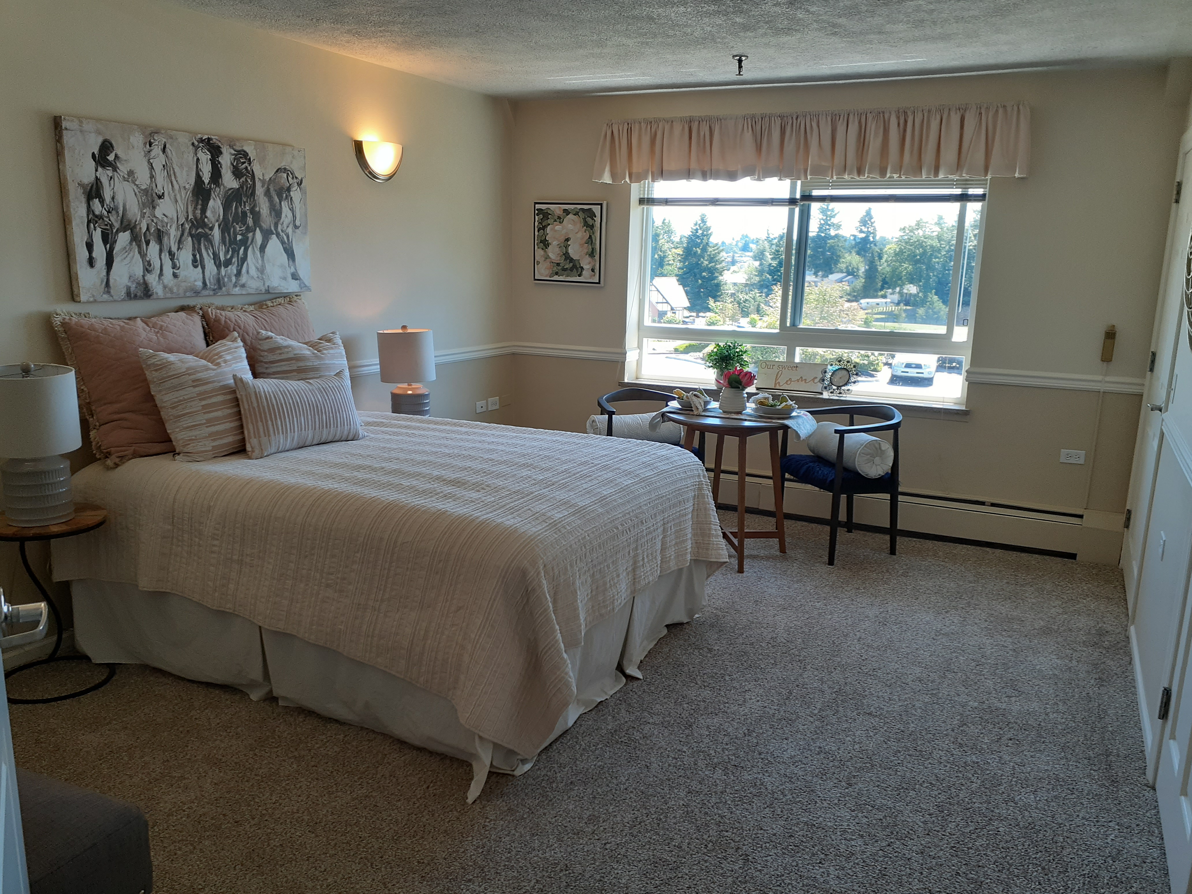  Photo similar to LP#305.